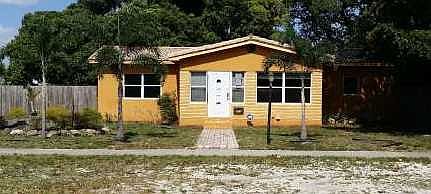 2nd image of 701 NE 11th Ave