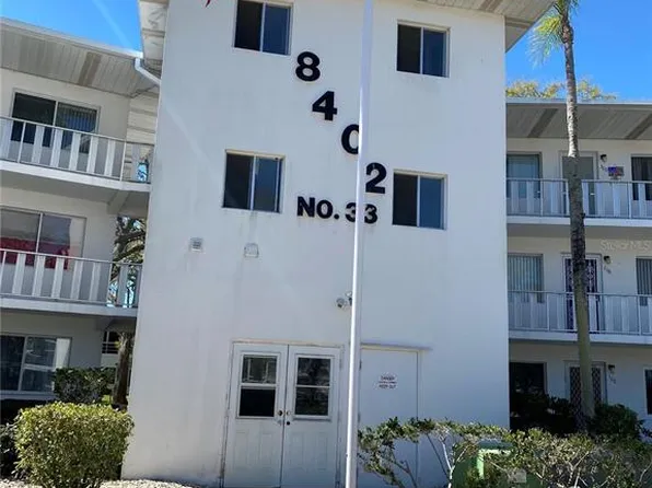 8402 111th St APT 303, Seminole, FL 33772