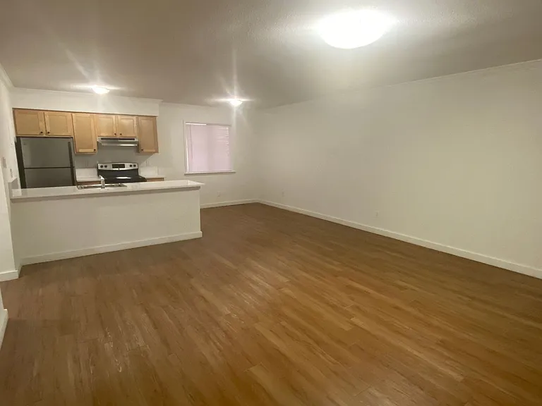 24 Flats Apartments — Photo 34