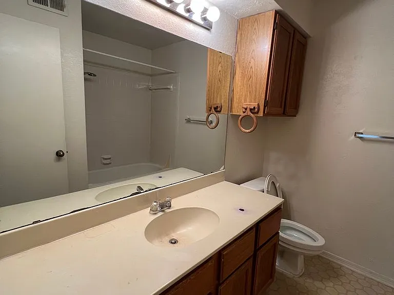 3000 Chautauqua Ave #148 — Photo 8