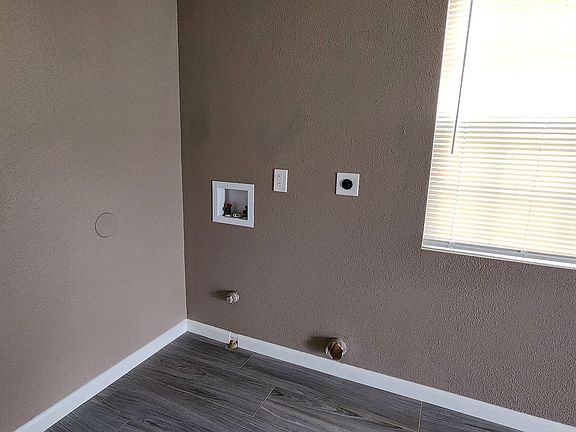 5th image of 206 W Dewey Ave