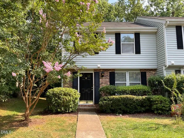 101 Luxon Pl, Cary, NC 27513