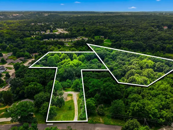 6481 S Old Village Rd, Columbia, MO 65203