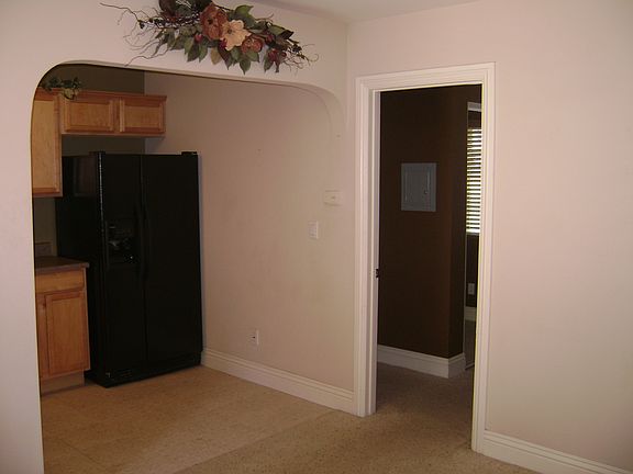 5th image of 927 E 4th St Unit 21