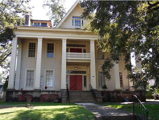 1st image of 815 17th Ave