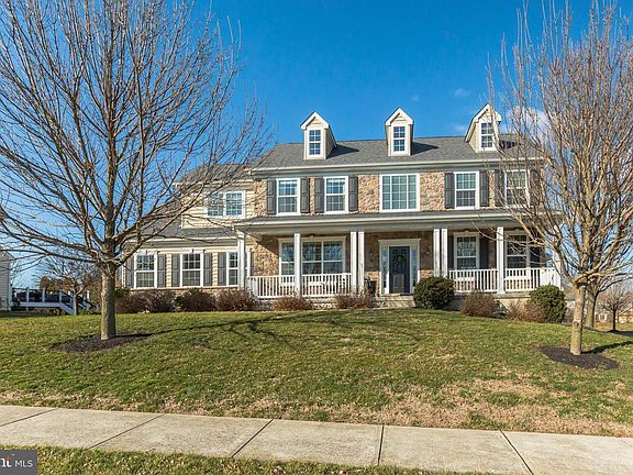 2nd image of 203 Stonechase Dr