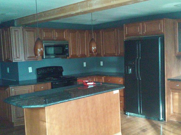 2nd image of 850 SE Pasek St