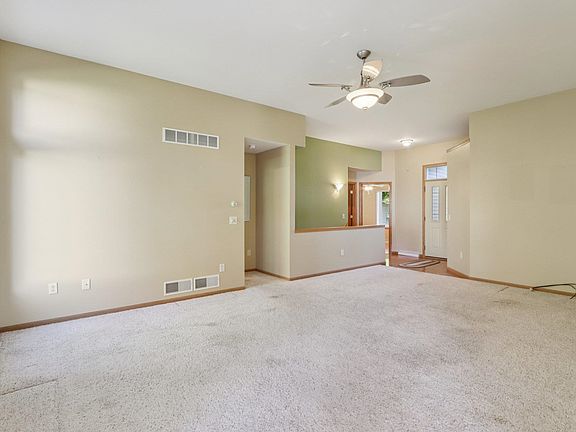 5th image of N6720 Clover Ln