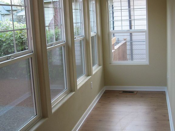 Breakfast nook / sun room