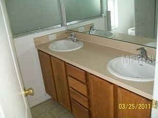 4th image of 2608 Hollow Ln