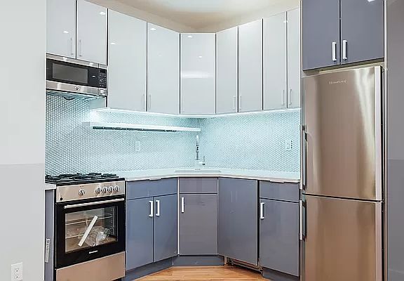 2nd image of 214 Sumpter St #4BA