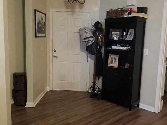 5th image of 7047 Deer Lodge Cir Unit 103