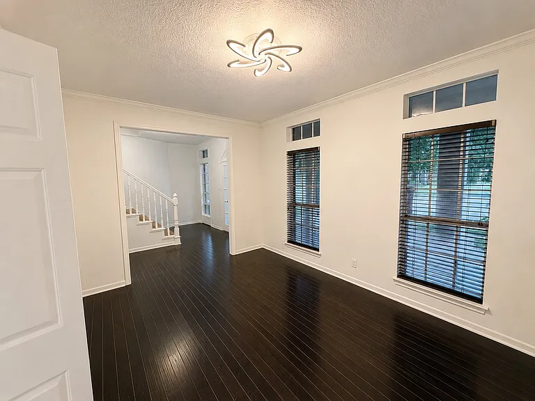 7218 Holder Forest Ct — Photo 18