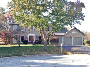 1220 Croydon Ct, Geneva, IL 60134