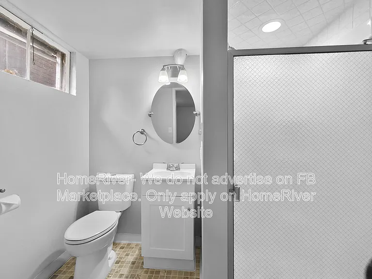 2704 W Hoffman Ave — Photo 10