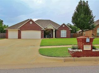 809 Whitetail Trl, Yukon, OK 73099