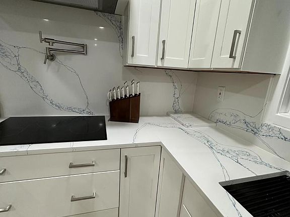 5th image of 11530 Magnolia Ct