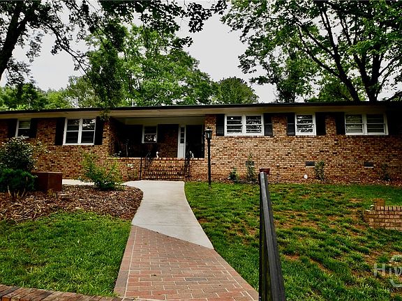 4th image of 280 Valleybrook Drive