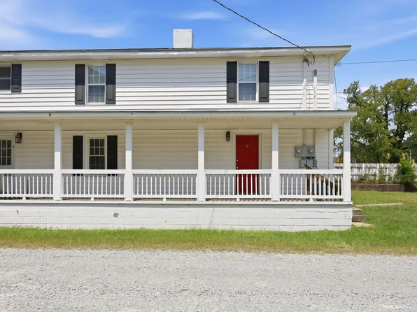 101 E Woodall St #D, Four Oaks, NC 27524