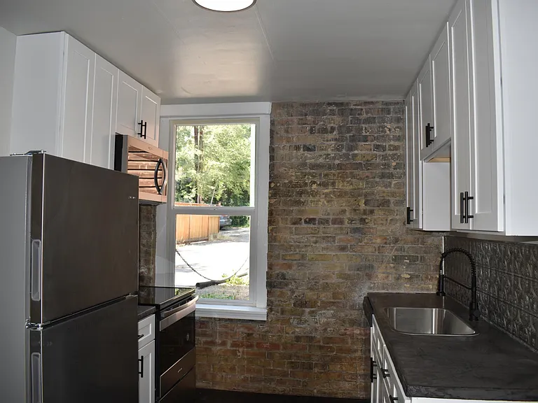64 N I St #5 — Photo 7