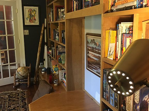 Stunning Built-In Bookshelf