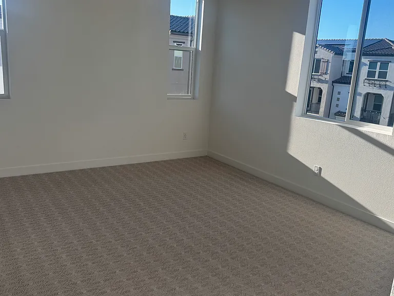 2317 W Broadway #5 — Photo 9