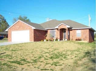 802 S 10th St, Marlow, OK 73055