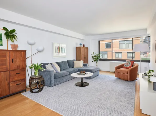 10 East End Avenue 11E image 1 of 9