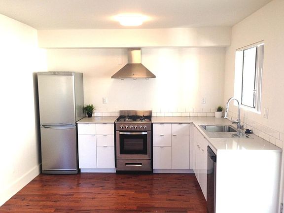 5th image of 6208 Arroyo Glen St APT 9