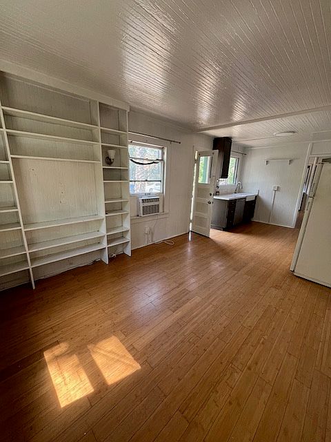 1st image of 634 De La Vina St #1/2