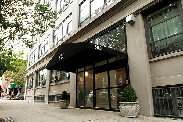 Rented by Twyford Real Estate | media 16