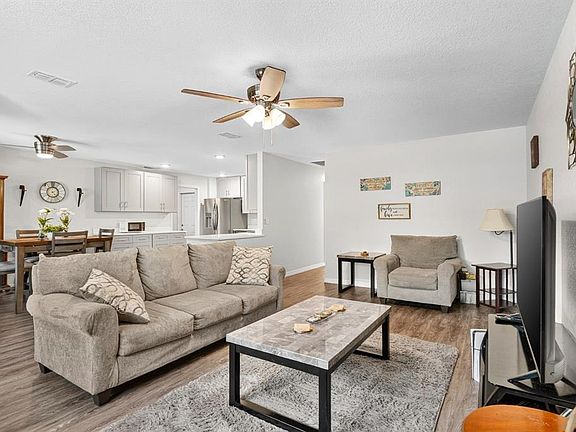 3rd image of 125 HERBERT STREET
