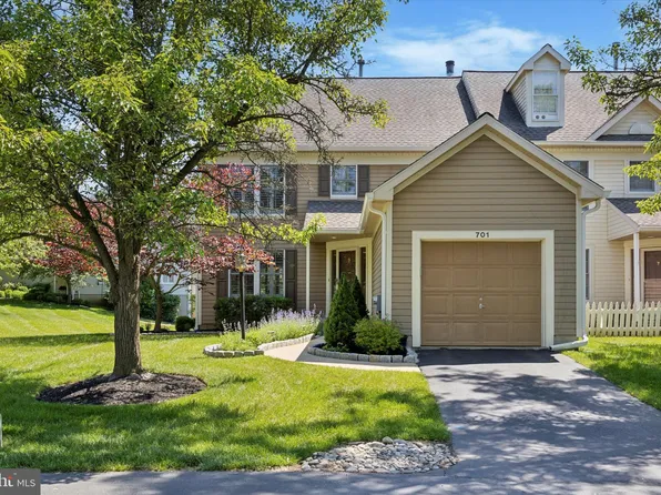 701 Kilduff Ct, Chadds Ford, PA 19317