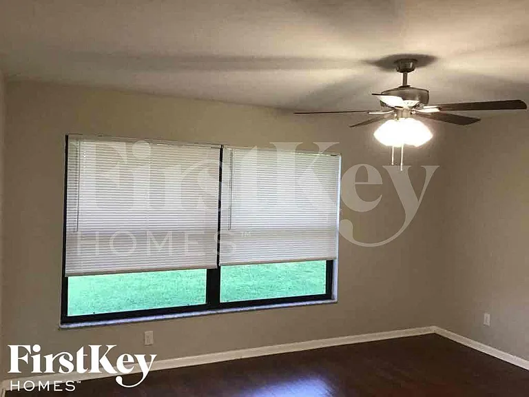 3415 SE 4th Ave — Photo 9