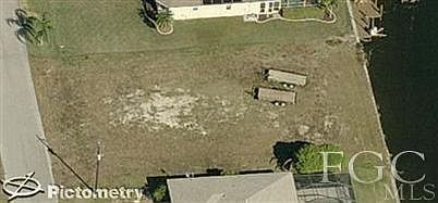 2nd image of 4607 SW 2nd Ave