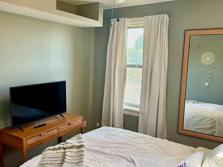 4920 Chippewa St #2N — Photo 6