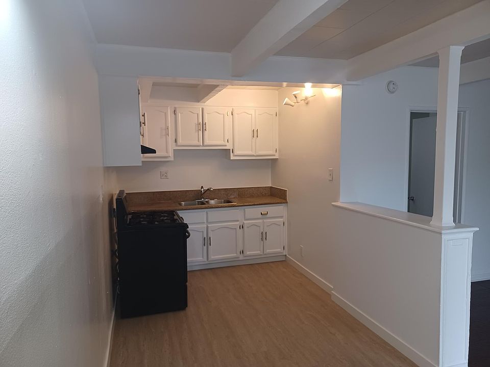 1st image of 11903 Vanowen St APT 3