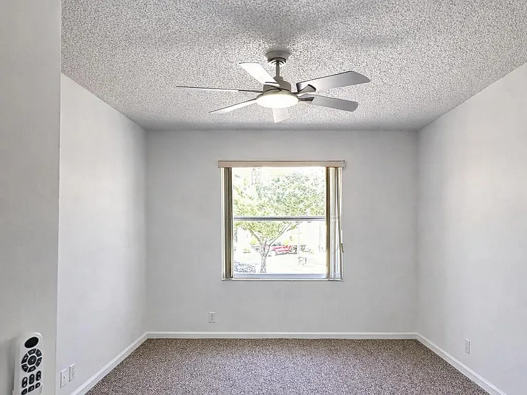 703 Crosswinds Dr — Photo 10