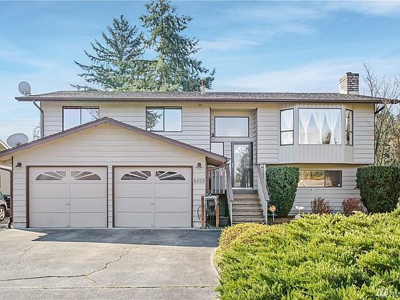 2nd image of 4828 129th Pl NE
