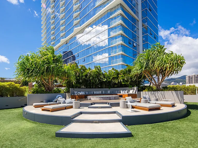 888 Kapiolani Blvd #811 — Photo 28