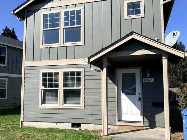 1005 PACIFIC Avenue N, Kelso, WA 98626