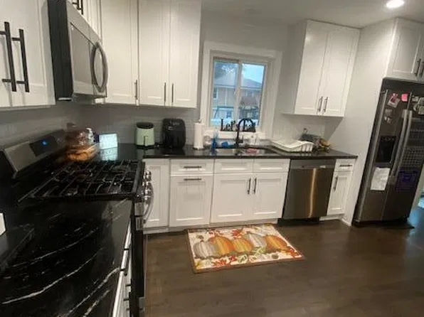 291 Lawrence Ave, Oakhurst, NJ 07755