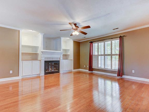 4th image of 2048 Eliza Glynne Ln