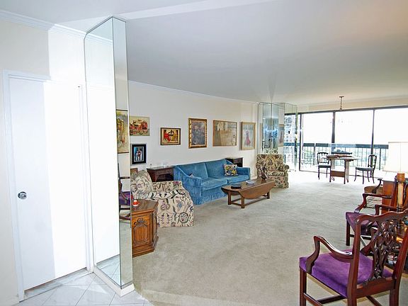 4th image of 26910 Grand Central Pkwy APT 24G