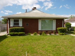 15365 Hill Ct, Roseville, MI 48066