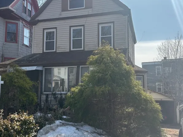 37 Longfellow St, Dorchester, MA 02122