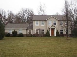 7812 Poplar Dr, Dexter, MI