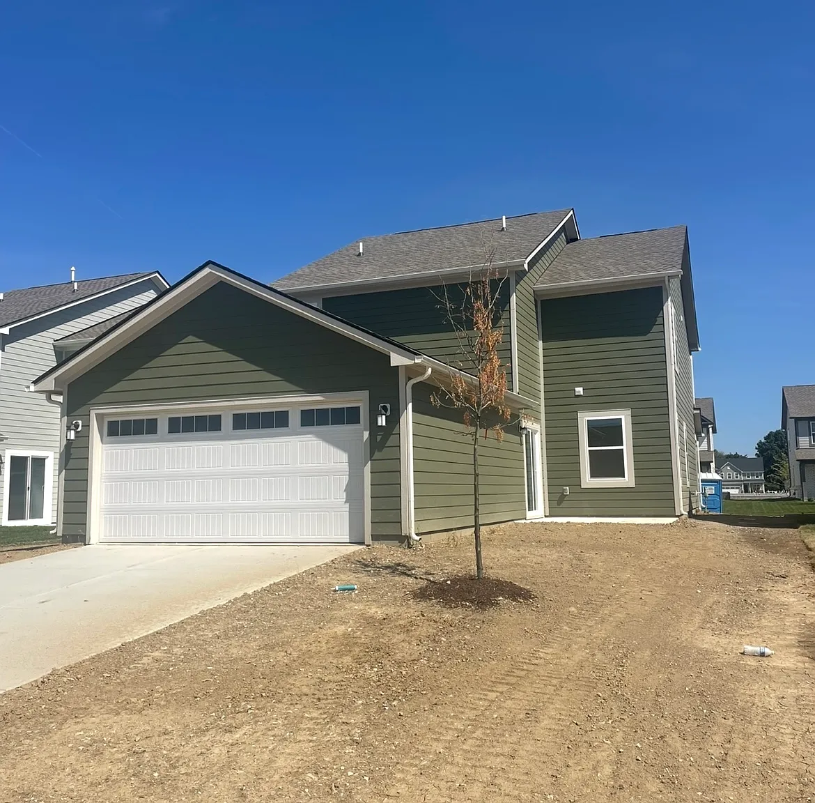 4 bed, 2329 sqft, $2,700 — Photo 3