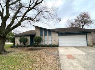 9703 Appleridge Dr, Houston, TX 77070