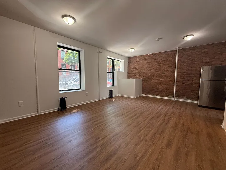 329 Union St #1E — Photo 1